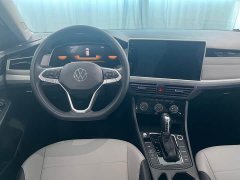 Volkswagen Bora 200TSI DSG Comfort Edition - photo 10