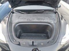 Tesla Model Y Rear-Wheel Drive - ფოტო 19