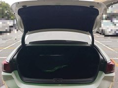 Lexus ES 300h Premium Edition - ფოტო 18