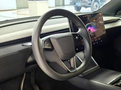 Tesla Model Y L Long Range All-Wheel Drive - ფოტო 10