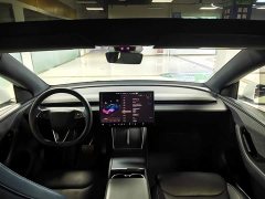 Tesla Model Y L Long Range All-Wheel Drive - ფოტო 11