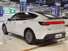 Tesla Model Y L Long Range All-Wheel Drive - ფოტო 7