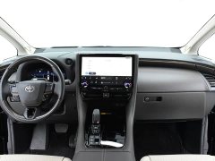 Toyota Alphard Hybrid 2.5L Premium Edition - ფოტო 8