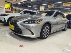 Lexus ES 200 Premium Edition - ფოტო 1