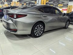 Lexus ES 200 Premium Edition - ფოტო 13