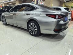 Lexus ES 200 Premium Edition - ფოტო 15