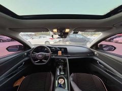 Hyundai Elantra 1.5L CVT Luxury - ფოტო 9