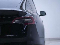Tesla Model Y Standard Range RWD - ფოტო 19