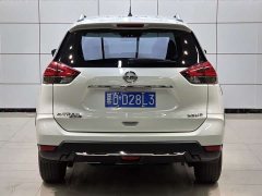 Nissan Qashqai 2.0L FWD Smart Connect Premium Edition - фото 5