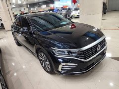Volkswagen Passat Outstanding Edition 330TSI Elite - photo 3