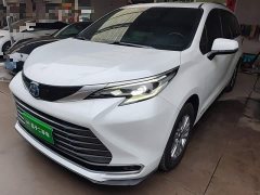 Toyota Sienna 2.5L Hybrid Premium Edition - ფოტო 1