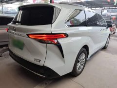 Toyota Sienna 2.5L Hybrid Premium Edition - ფოტო 6