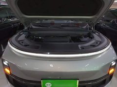 Li Auto L8 Pro - ფოტო 19