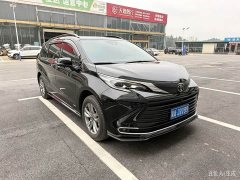 Toyota Sienna 2.5L Hybrid Comfort Edition - ფოტო 1