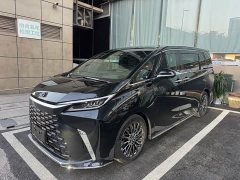 Lexus LM 500h Six-Seat Premium Edition - фото 1