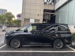 Lexus LM 500h Six-Seat Premium Edition - фото 2
