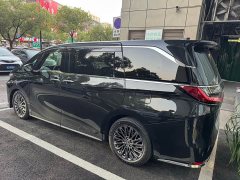 Lexus LM 500h Six-Seat Premium Edition - фото 3