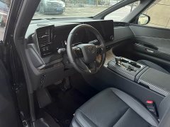 Lexus LM 500h Six-Seat Premium Edition - фото 4