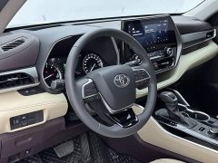Toyota Highlander 380T AWD Premium 7-Seater - ფოტო 10