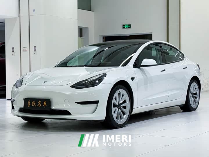 Tesla Model 3 Rear-Wheel Drive