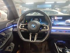 BMW i5 eDrive 35L Premium M Sport Package - фото 14
