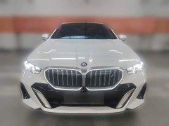 BMW i5 eDrive 35L Premium M Sport Package - фото 4
