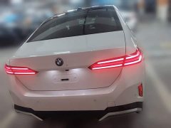 BMW i5 eDrive 35L Premium M Sport Package - фото 7