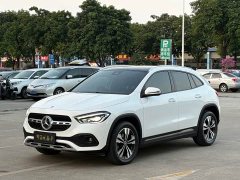Mercedes-Benz GLA 200 - фото 1