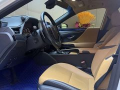 Lexus ES 200 Excellence Edition - ფოტო 5