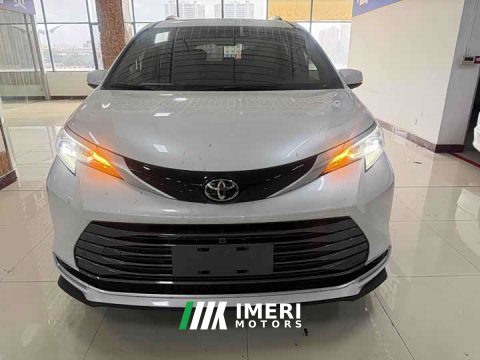 2024 Toyota Sienna 2.5L Hybrid AWD Premium - ავტომობილი ჩინეთიდან