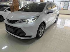 Toyota Sienna 2.5L Hybrid AWD Premium - photo 2