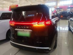 Denza D9 DM-i 980 AWD Luxury - ფოტო 6