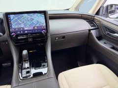 Toyota Vellfire Crown Hybrid 2.5L Executive Premier Edition - фото 12