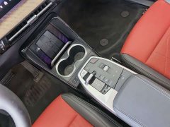 BMW iX1 xDrive30L X - ფოტო 11