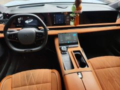 Voyah Lantu Zhaoguang Four-Wheel Drive Flagship - фото 12