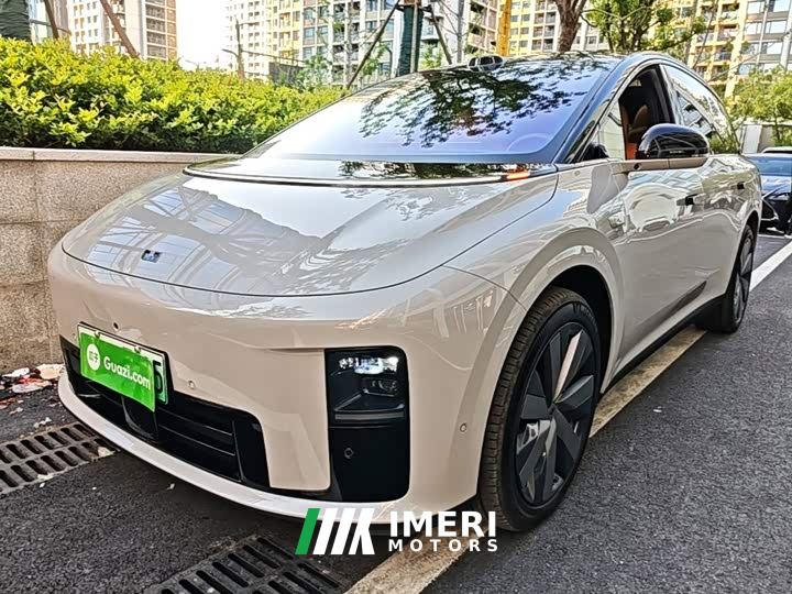 Li Auto i8 Standard Edition