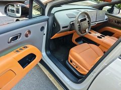 Li Auto i8 Standard Edition - фото 15
