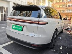Li Auto i8 Standard Edition - фото 6