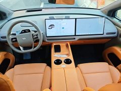 Li Auto i8 Standard Edition - фото 9
