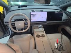 Li Auto i6 Two-Wheel Drive Standard - ფოტო 9