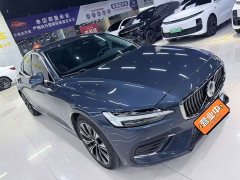 Volvo S60 B4 Smart Luxury Edition - ფოტო 3