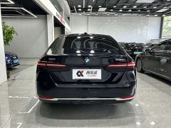 BMW 5 Series 530Li Premier Luxury Package - фото 5