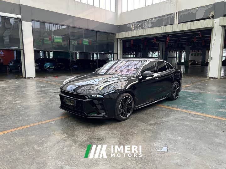 Lynk & Co 03 1.5T DCT Vigor Plus