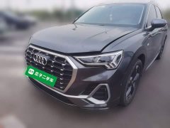 Audi Q3 35 TFSI Fashion Dynamic - фото 1
