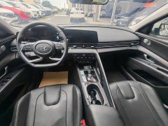 Hyundai Elantra 1.5L CVT Luxury - photo 9