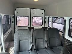 JMC 2.0T Manual Multi-purpose Passenger Vehicle Short Wheelbase Mid-high Roof 6-seater - ფოტო 8