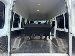 JMC 2.0T Manual Multi-purpose Passenger Vehicle Short Wheelbase Mid-high Roof 6-seater - ფოტო 9