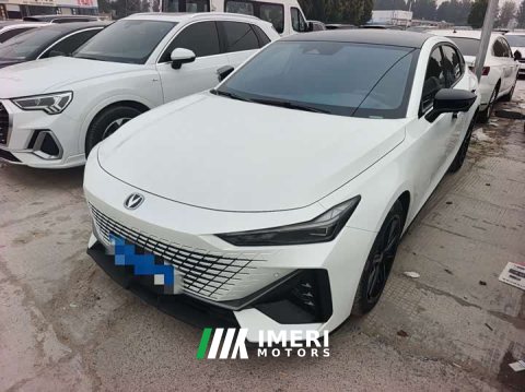 2024 Changan UNI-V 1.5T Premium Edition - автомобиль из Китая