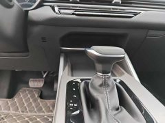 Geely Emgrand 4th Generation 1.5L CVT Luxury - photo 14