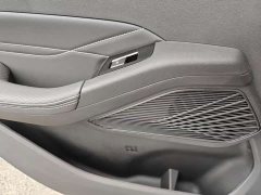 Geely Emgrand 4th Generation 1.5L CVT Luxury - photo 17